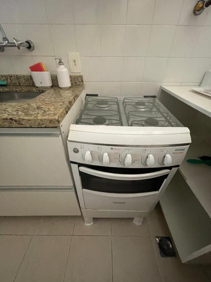 Flat No Leblon, 2 Quadras Da Praia, Academia E Arrumacao Diaria Na Rua Dias Ferreira By Tata * Río de Janeiro